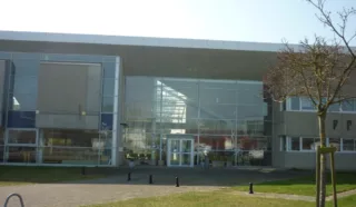  BUREAUX 1.926 m² BRUZ