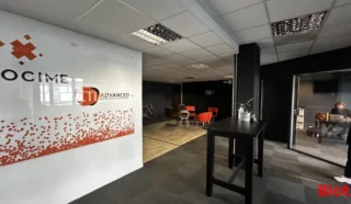  BUREAUX 381 m² RENNES