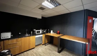  BUREAUX 381 m² RENNES