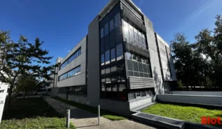  BUREAUX 381 m² RENNES
