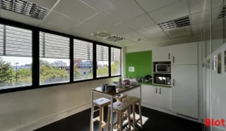  BUREAUX 345 m² RENNES
