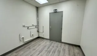  BUREAUX 77 m² RENNES