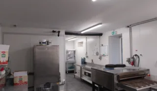  LOCAUX COMMERCIAUX 100 m² QUIMPER