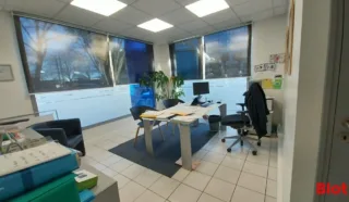  BUREAUX LOCAUX COMMERCIAUX 124 M² NANTES