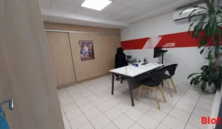  BUREAUX LOCAUX COMMERCIAUX 124 M² NANTES