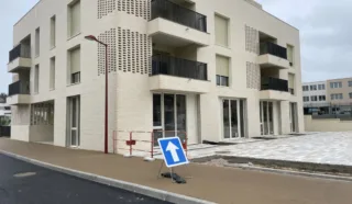  BUREAUX/LOCAUX COMMERCIAUX 113 m² MONTAUBAN-DE-BRETAGNE