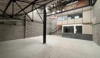  LOCAUX D'ACTIVITES 260 m² -BREST