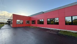  BATIMENT INDUSTRIEL 3000 m² LE RHEU