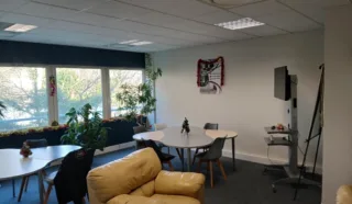  BUREAUX 110 M² CARQUEFOU