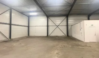  BATIMENT INDÉPENDANT 370 m² PLOUFRAGAN