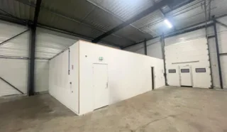  BATIMENT INDÉPENDANT 370 m² PLOUFRAGAN