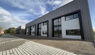  LOCAUX D'ACTIVITÉS 1 537 M² THOUARE S/LOIRE