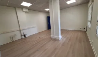  BUREAUX LOCAUX COMMERCIAUX 116 M² NANTES