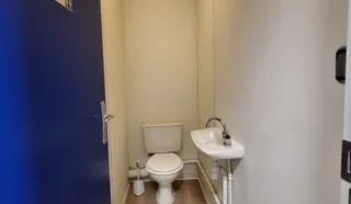  BUREAUX LOCAUX COMMERCIAUX 116 M² NANTES