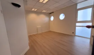  BUREAUX LOCAUX COMMERCIAUX 116 M² NANTES