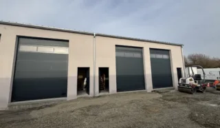  LOCAUX DE STOCKAGE 45 M² VIGNEUX DE BRETAGNE