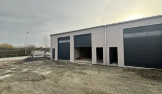  LOCAUX DE STOCKAGE 45 M² VIGNEUX DE BRETAGNE