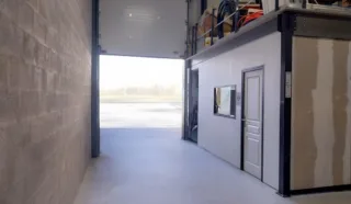  EN INVESTISSEMENT LOCAL D'ACTIVITÉS 140 m² SAINT AVÉ