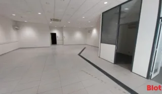  BUREAUX LOCAUX COMMERCIAUX 205 M² NANTES