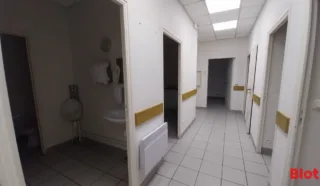  BUREAUX LOCAUX COMMERCIAUX 205 M² NANTES