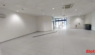  BUREAUX LOCAUX COMMERCIAUX 205 M² NANTES