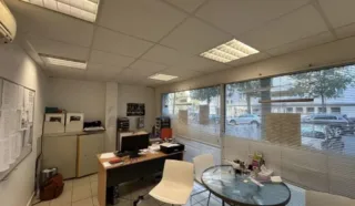  LOCAUX COMMERCIAUX 172 M² NANTES