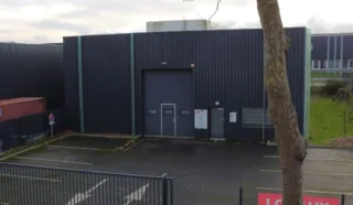  BATIMENT INDÉPENDANT 370 m² PLOUFRAGAN