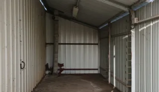  LOCAUX D'ACTIVITÉS 250 M² BESNE