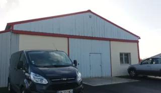  LOCAUX D'ACTIVITÉS 250 M² BESNE