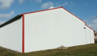  LOCAUX D'ACTIVITÉS 250 M² BESNE