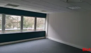  BUREAUX 110 M² CARQUEFOU