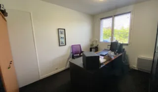  LOCAL ACTIVITES 300 m² RENNES