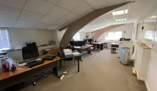  LOCAL ACTIVITES 300 m² RENNES