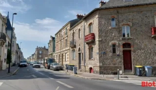  LOCAUX COMMERCIAUX 110 M² NANTES