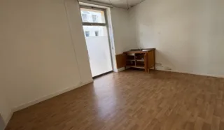  LOCAUX COMMERCIAUX 110 M² NANTES