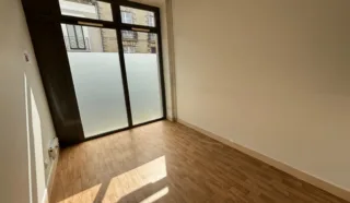  LOCAUX COMMERCIAUX 110 M² NANTES