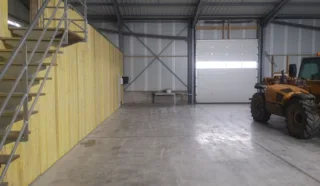  LOCAUX D'ACTVIITES 400 m² PLOUEDERN