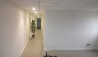  LOCAUX D'ACTVIITES 400 m² PLOUEDERN