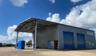  LOCAUX D'ACTIVITÉS ET TERRAIN 285 M² MORLAIX