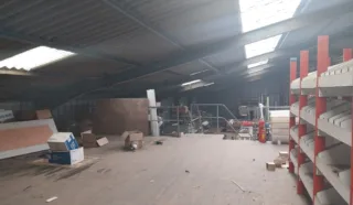  LOCAUX D'ACTIVITES 1 673 m² CHATEAUNEUF-DU-FAOU