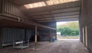  LOCAUX D'ACTIVITES 1 673 m² CHATEAUNEUF-DU-FAOU