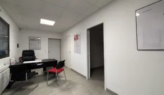  LOCAUX D'ACTIVITÉS 360 M² LE BIGNON