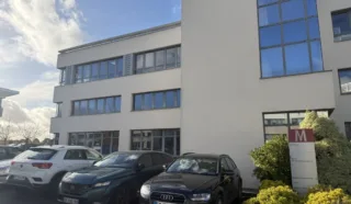  BUREAUX 273 m² SAINT-GREGOIRE