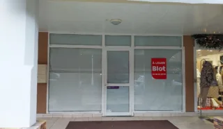  LOCAUX COMMERCIAUX 50 M² LA BAULE ESCOUBLAC