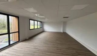  LOCAUX D'ACTIVITÉS 312 M² SAINT ETIENNE DE MONTLUC