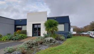  BUREAUX 106 m² CRACH