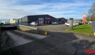  LOCAUX D'ACTIVITÉS 1 250 M² NANTES