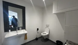  LOCAUX COMMERCIAUX 93 M² REZE