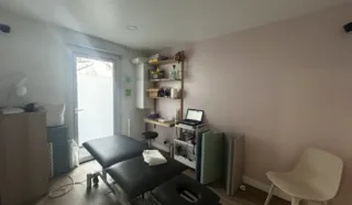  LOCAUX COMMERCIAUX 93 M² REZE