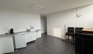  LOCAUX D'ACTIVITÉS 712 M² LA PLANCHE